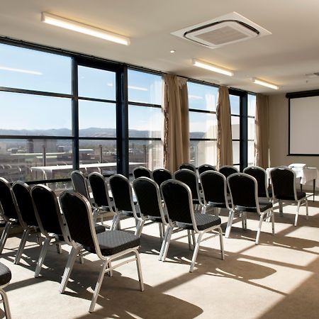 Mantra Hindmarsh Square Hotel Аделейд Екстериор снимка