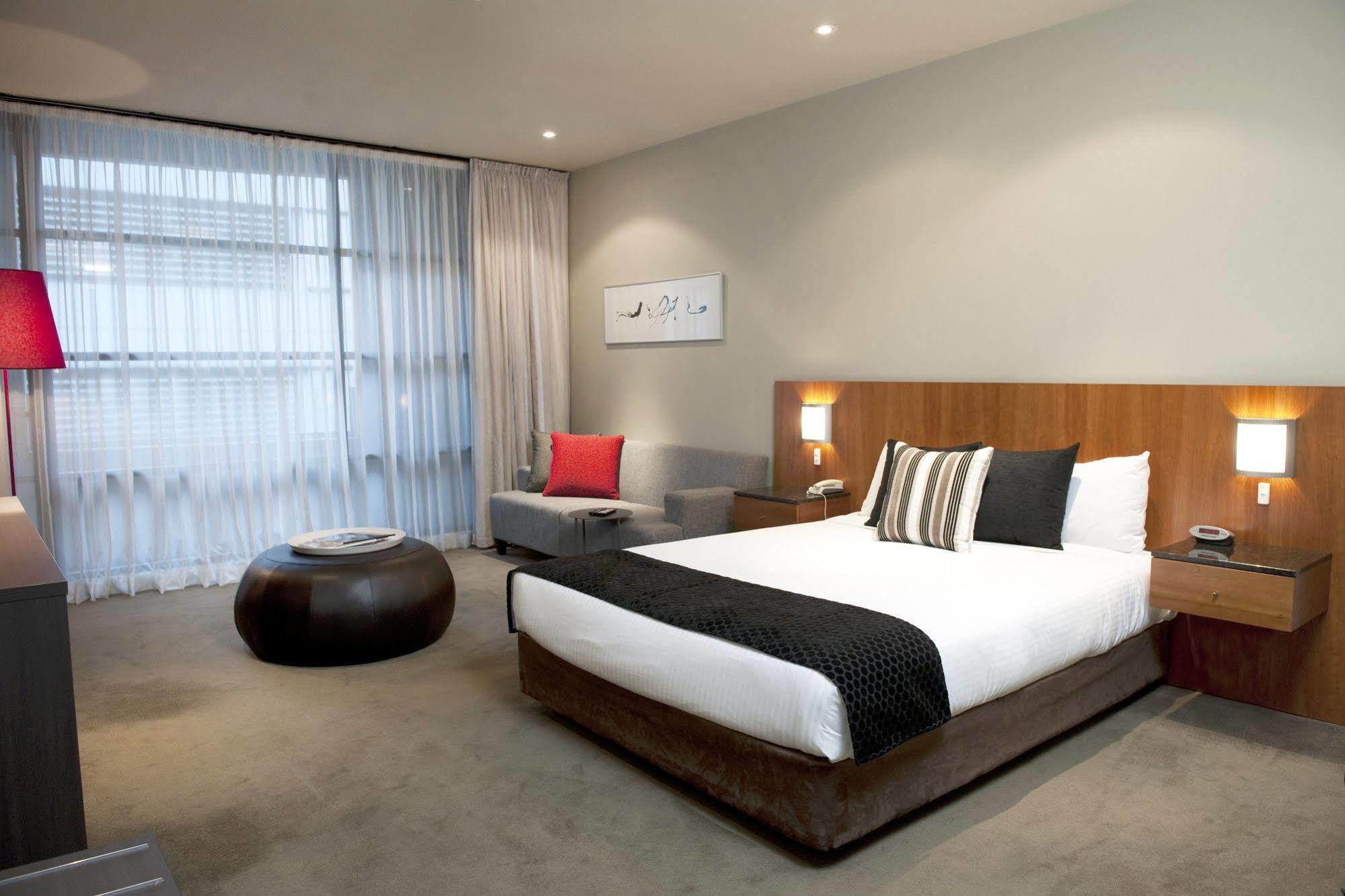 Mantra Hindmarsh Square Hotel Аделейд Екстериор снимка